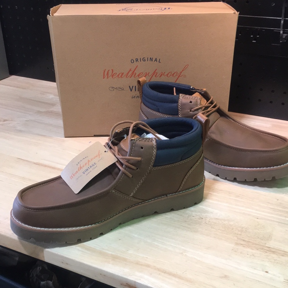 New WB Weatherproof Men's Tan Chukka Boots